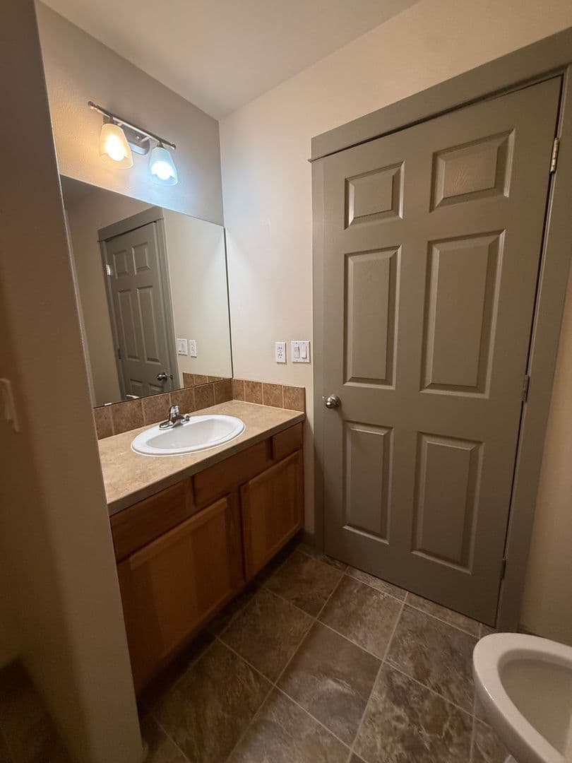 Bend Apartment: 1874-1880 NW Monterey Pines Dr.