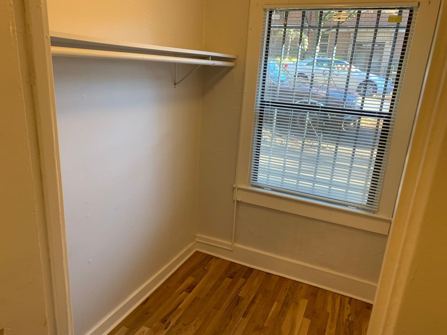 Portland Apartment: 711 SE 11th Ave.