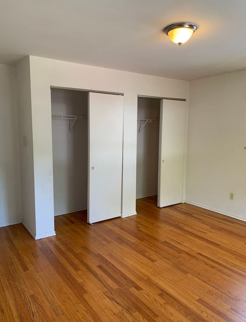 Vinita Park Apartment: 8432 Atherton Drive