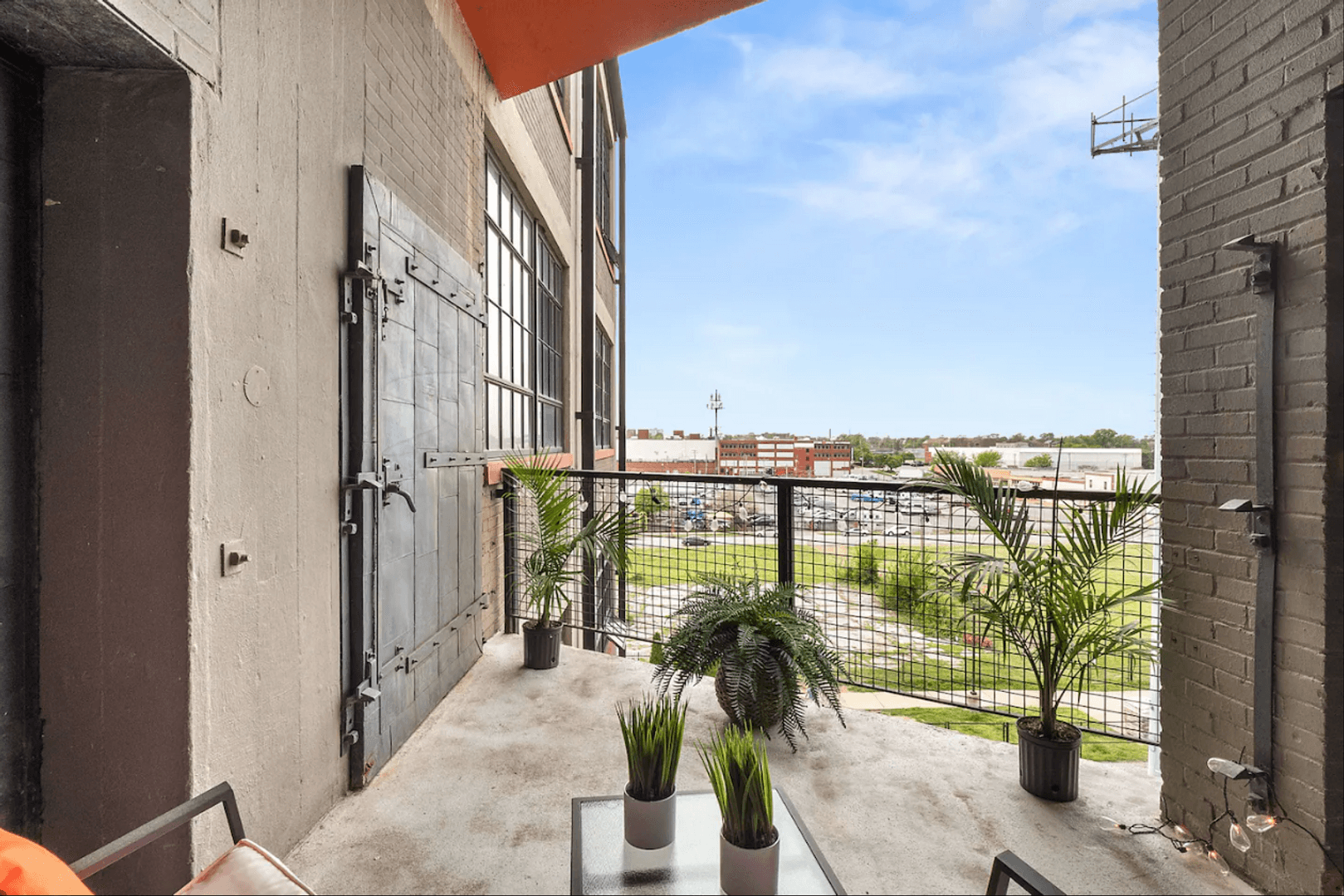 Saint Louis Apartment: 715 N. 21st Street