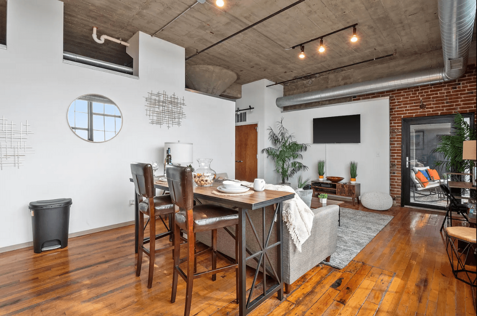Saint Louis Apartment: 715 N. 21st Street