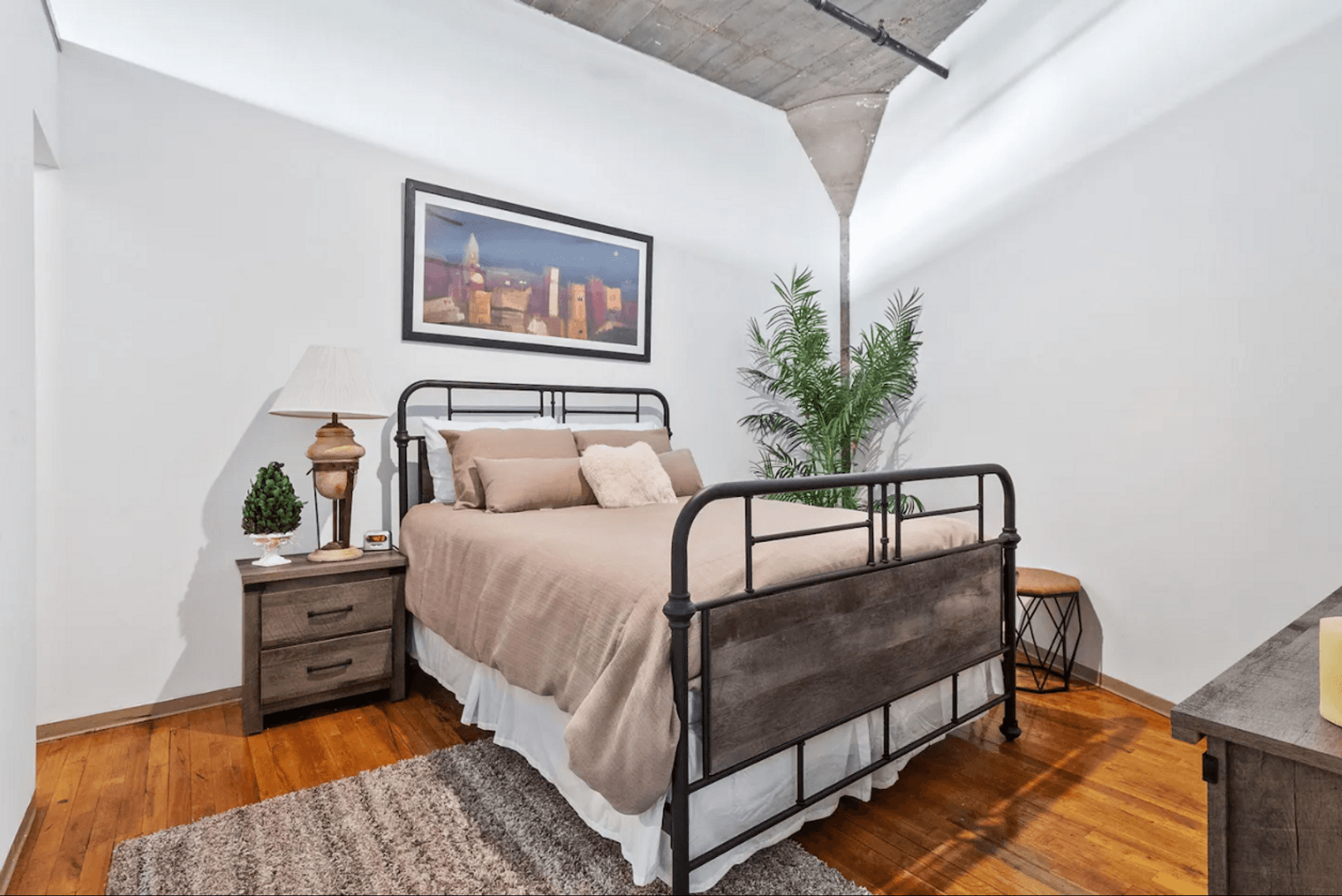 Saint Louis Apartment: 715 N. 21st Street