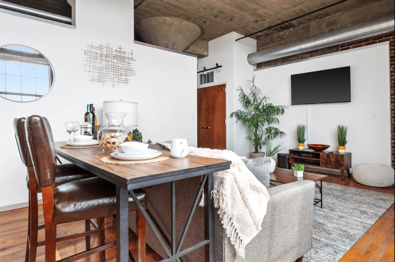 Saint Louis Apartment: 715 N. 21st Street