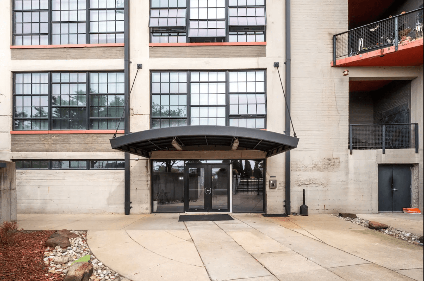 Saint Louis Apartment: 715 N. 21st Street