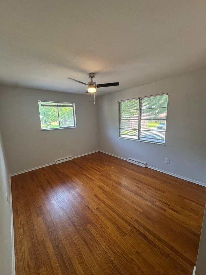 Vinita Park Apartment: 8432 Atherton Drive