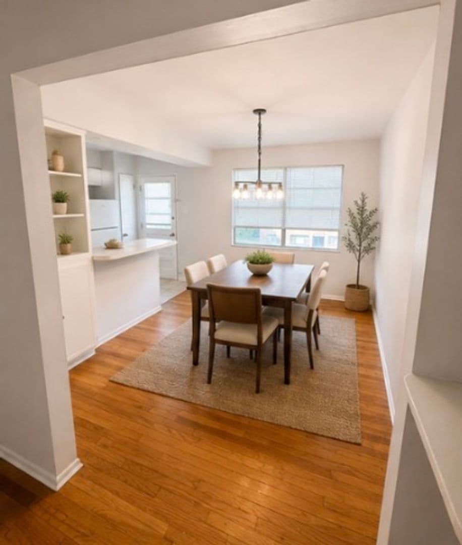 Vinita Park Apartment: 8432 Atherton Drive