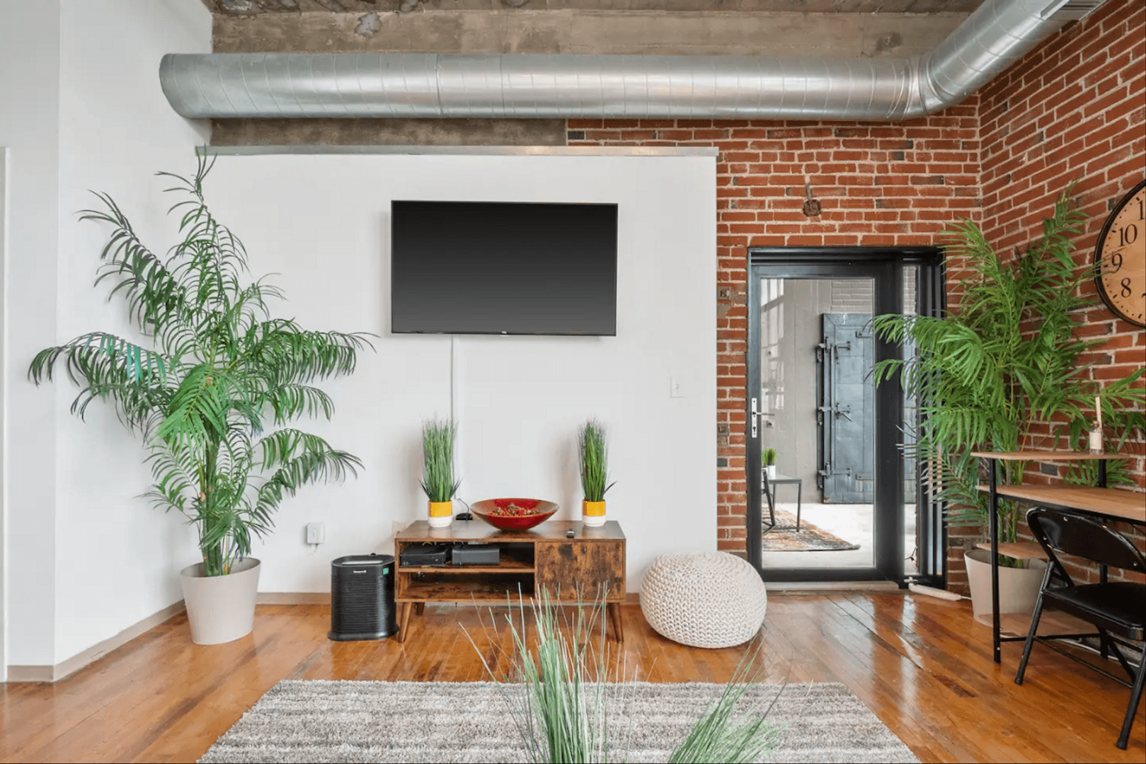 Saint Louis Apartment: 715 N. 21st Street