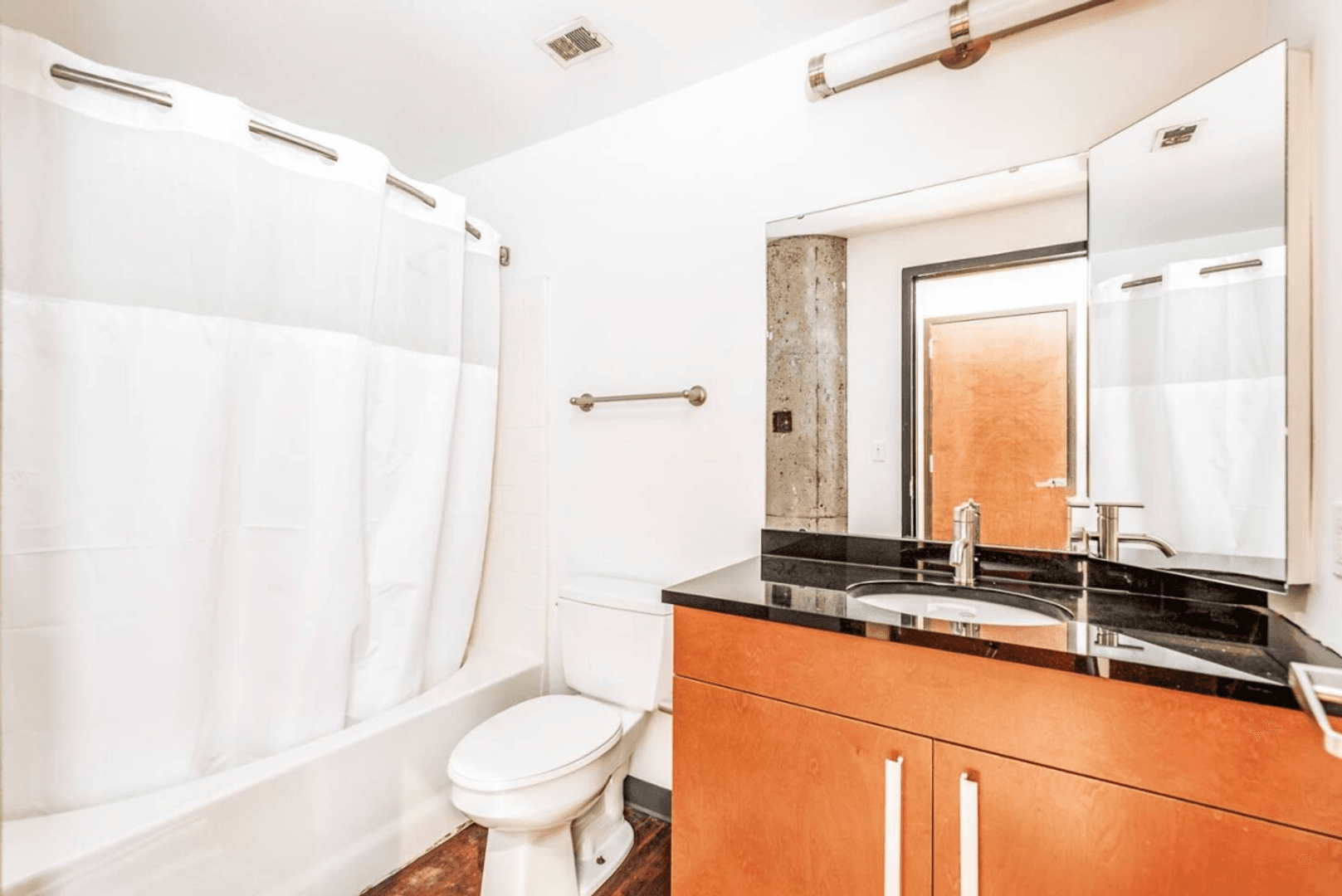 Saint Louis Apartment: 715 N. 21st Street