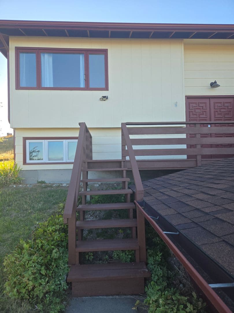 Helena Apartment: 5 and 7 Valley View Drive