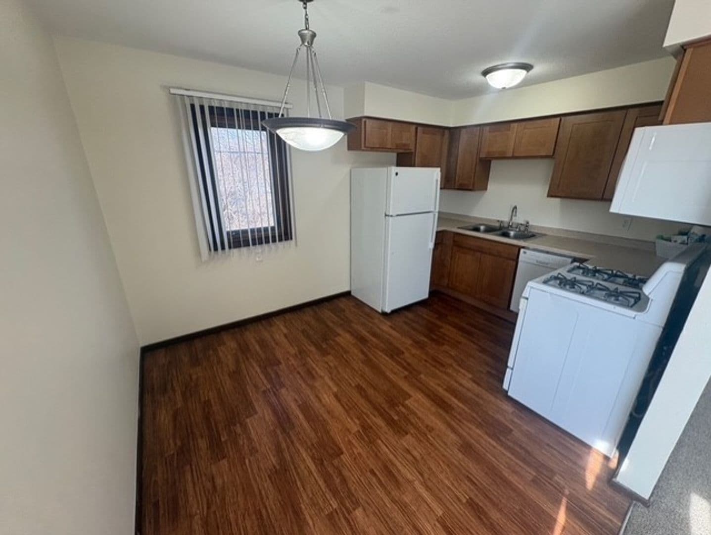 Spring Lake Park Apartment: 1121 - 1129 79th Avenue NE