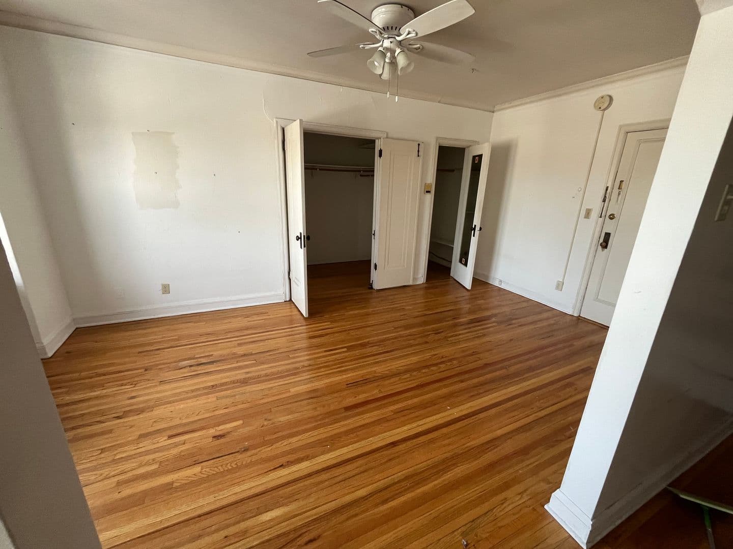 Minneapolis Apartment: 2552 Garfield Ave S
