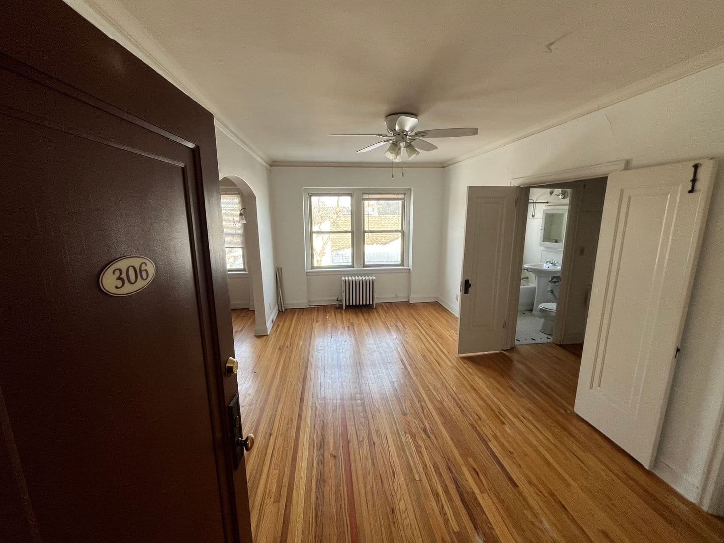 Minneapolis Apartment: 2552 Garfield Ave S
