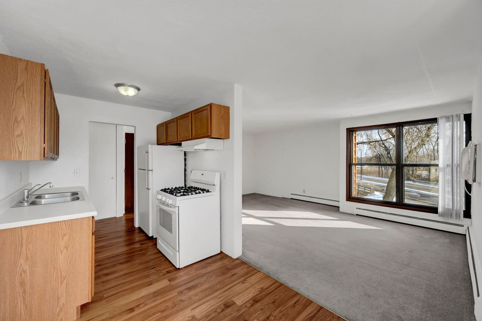 St. Louis Park Apartment: 8800 - 8824 West 36th street