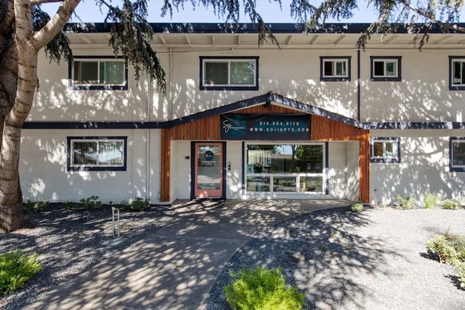 San Leandro Apartment: 1200 Davis Street