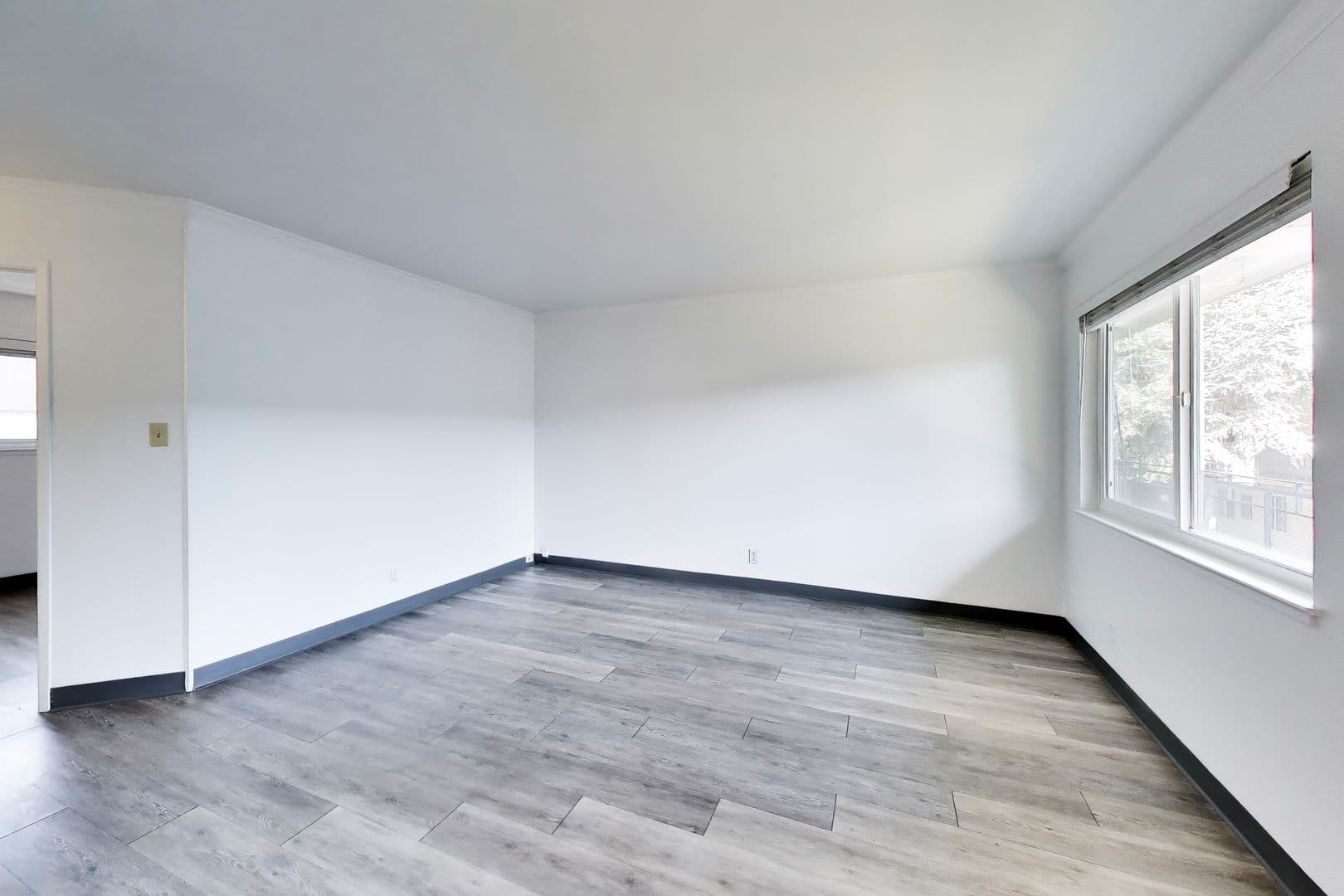 San Leandro Apartment: 1200 Davis Street