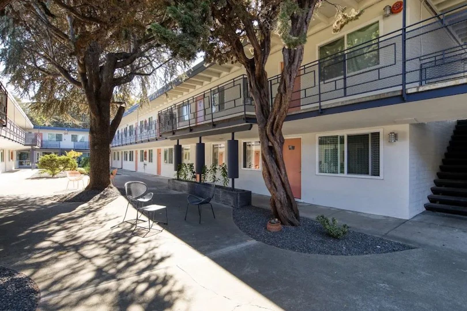 San Leandro Apartment: 1200 Davis Street