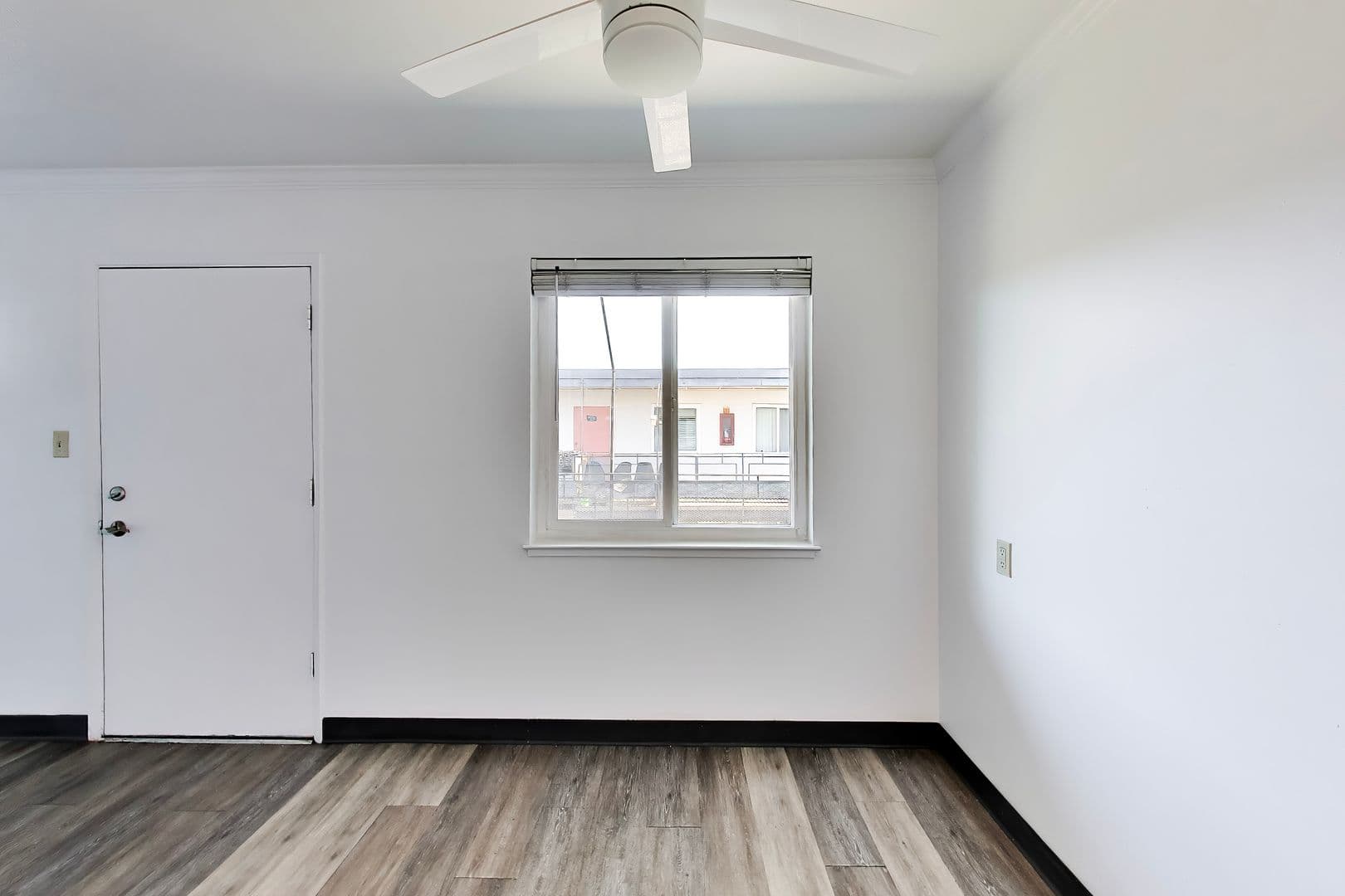 San Leandro Apartment: 1200 Davis Street