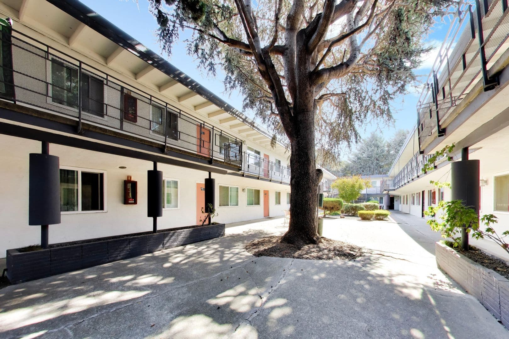 San Leandro Apartment: 1200 Davis Street