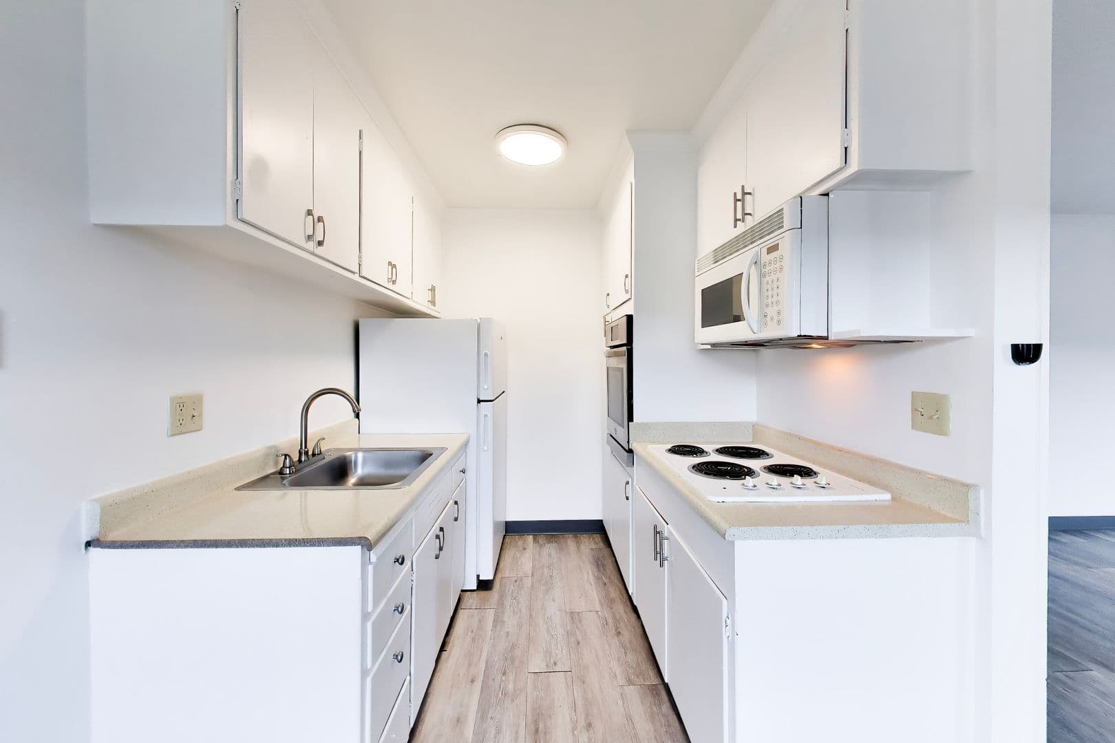 San Leandro Apartment: 1200 Davis Street