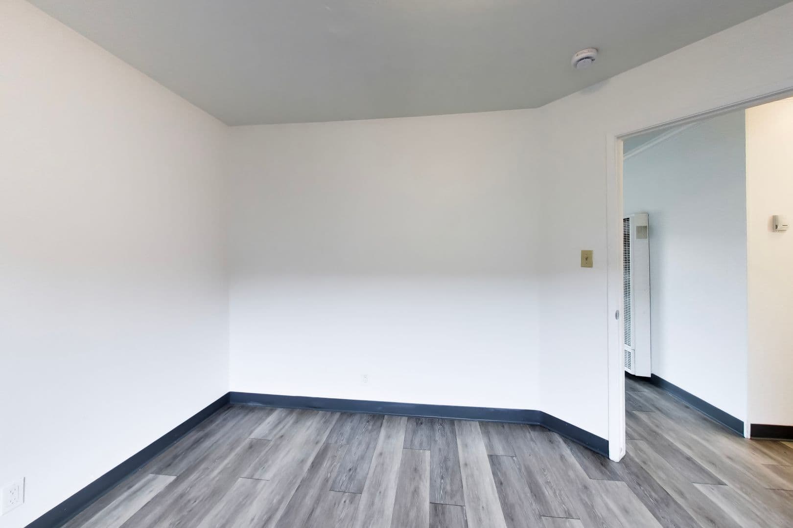 San Leandro Apartment: 1200 Davis Street