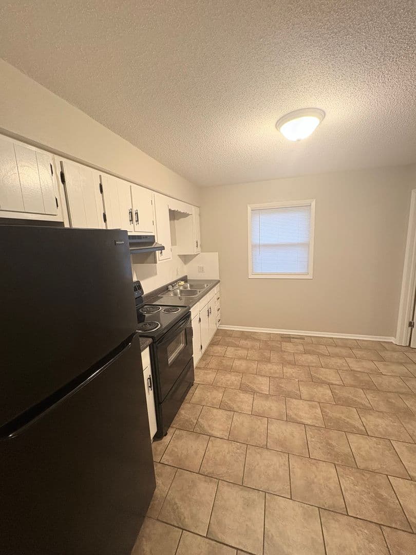 Springfield House: 1324 S Estate Ave