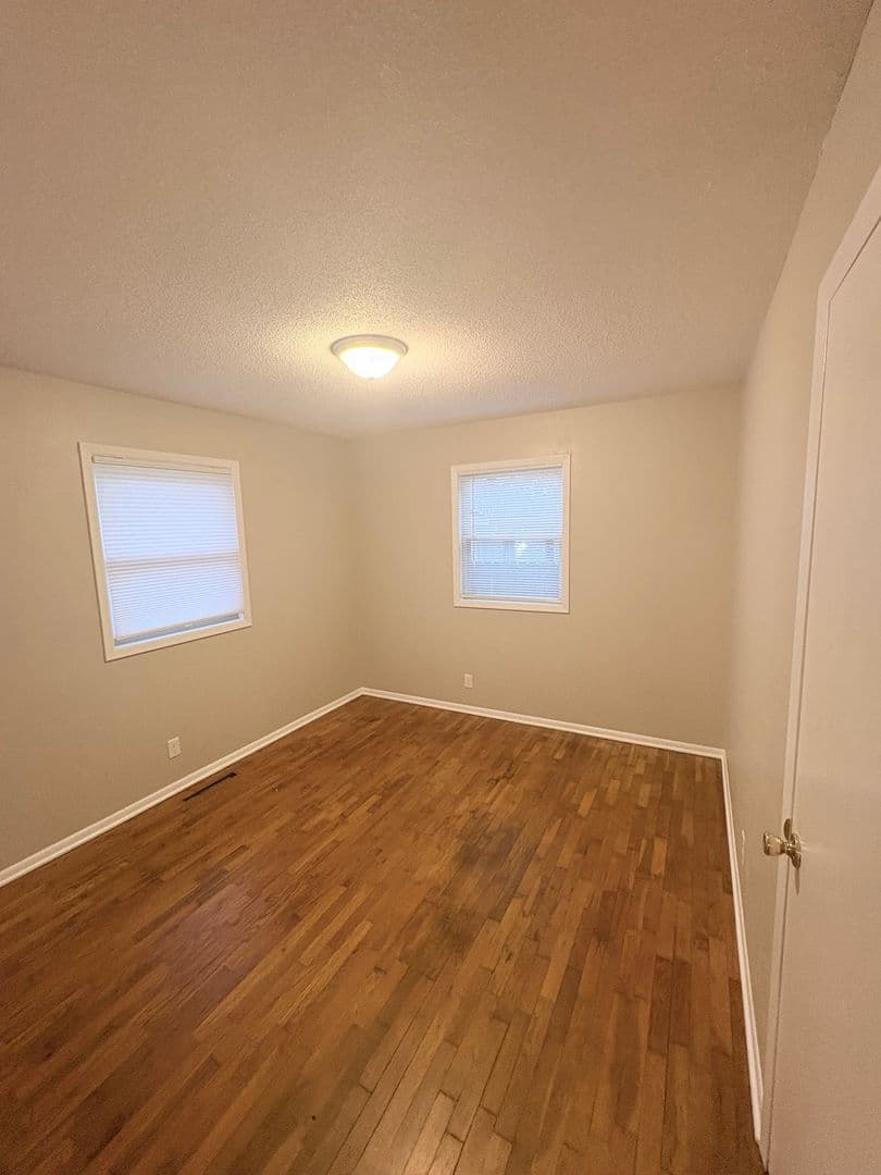 Springfield House: 1324 S Estate Ave