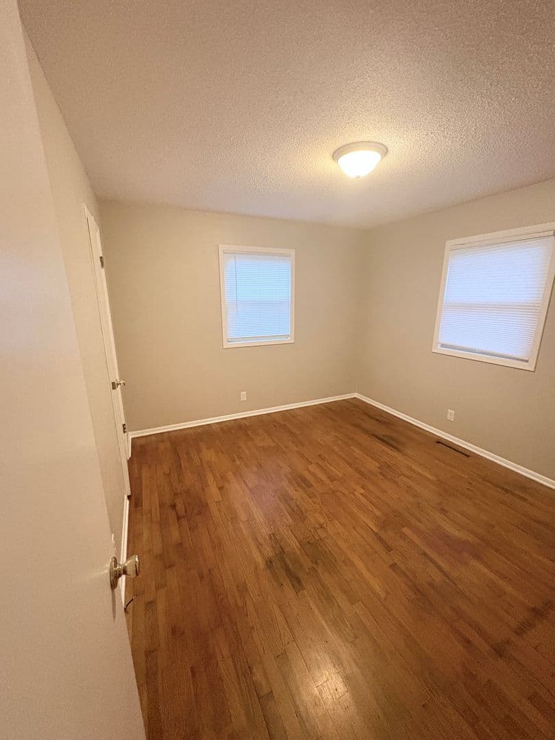 Springfield House: 1324 S Estate Ave