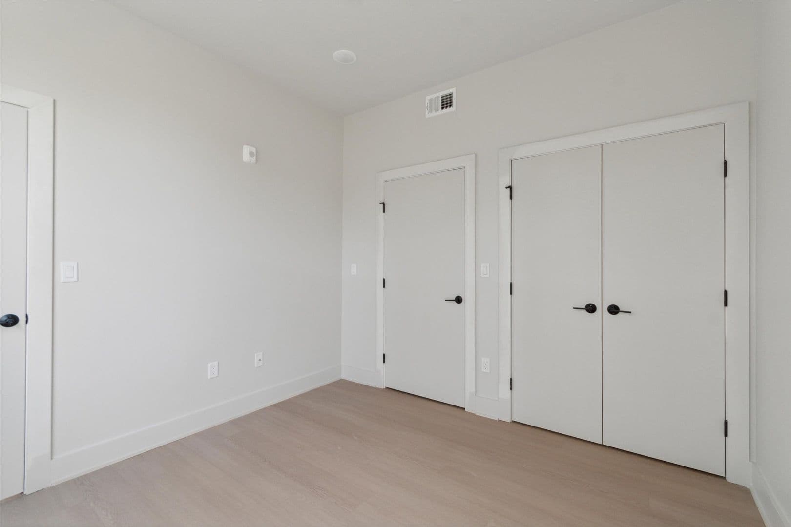 Philadelphia Apartment: 5521 Wayne Ave