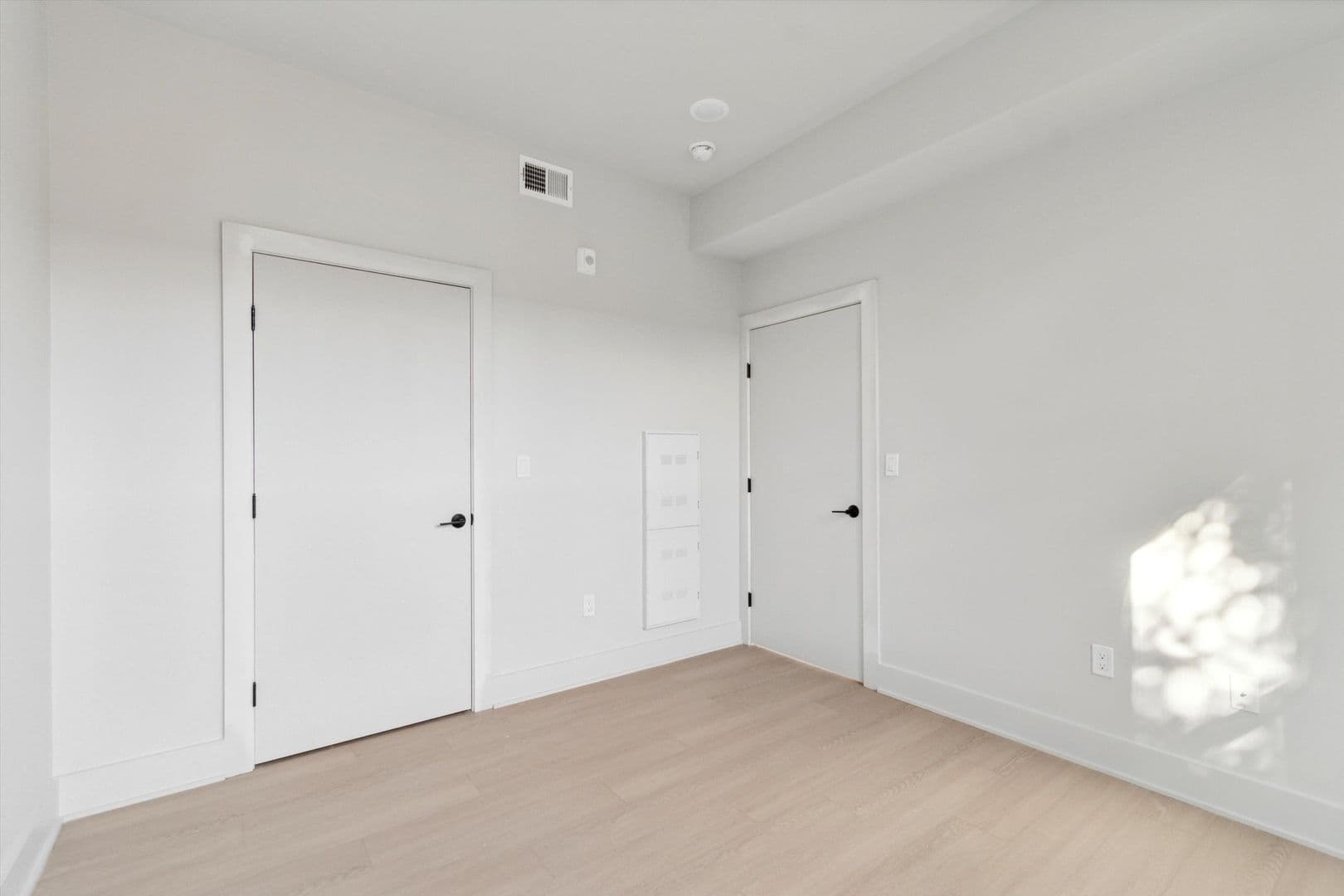 Philadelphia Apartment: 5521 Wayne Ave