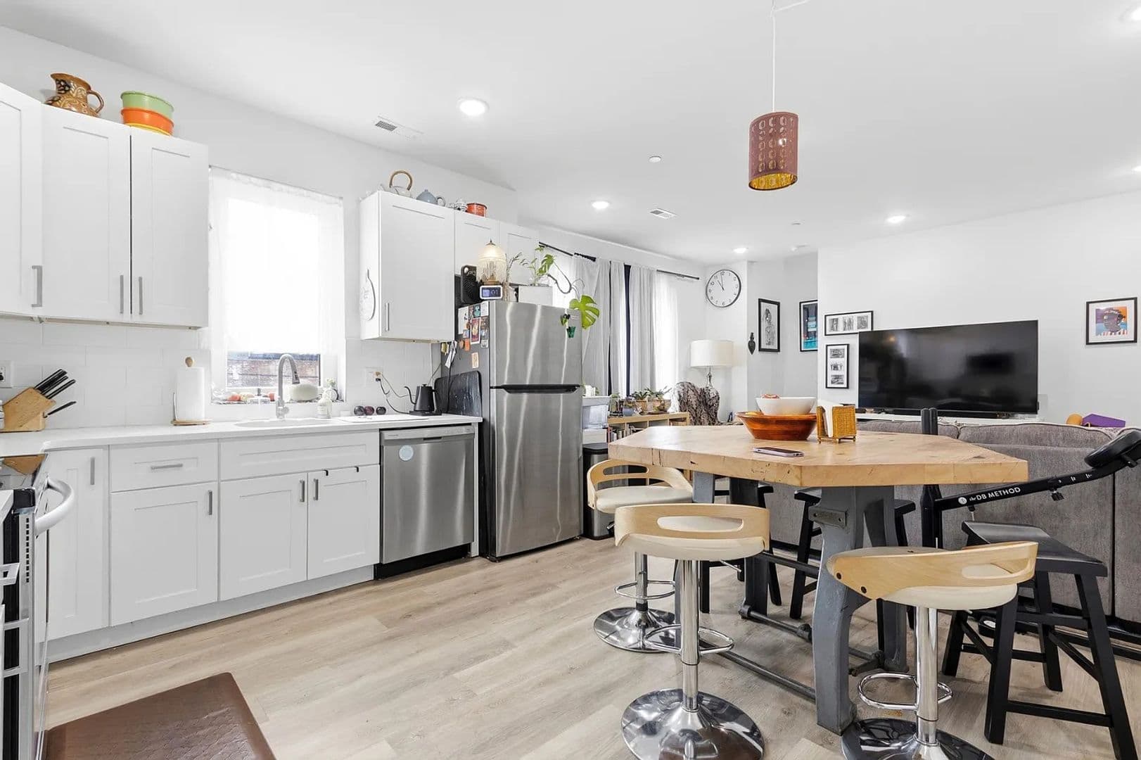 Philadelphia Apartment: 2400 Germantown Ave