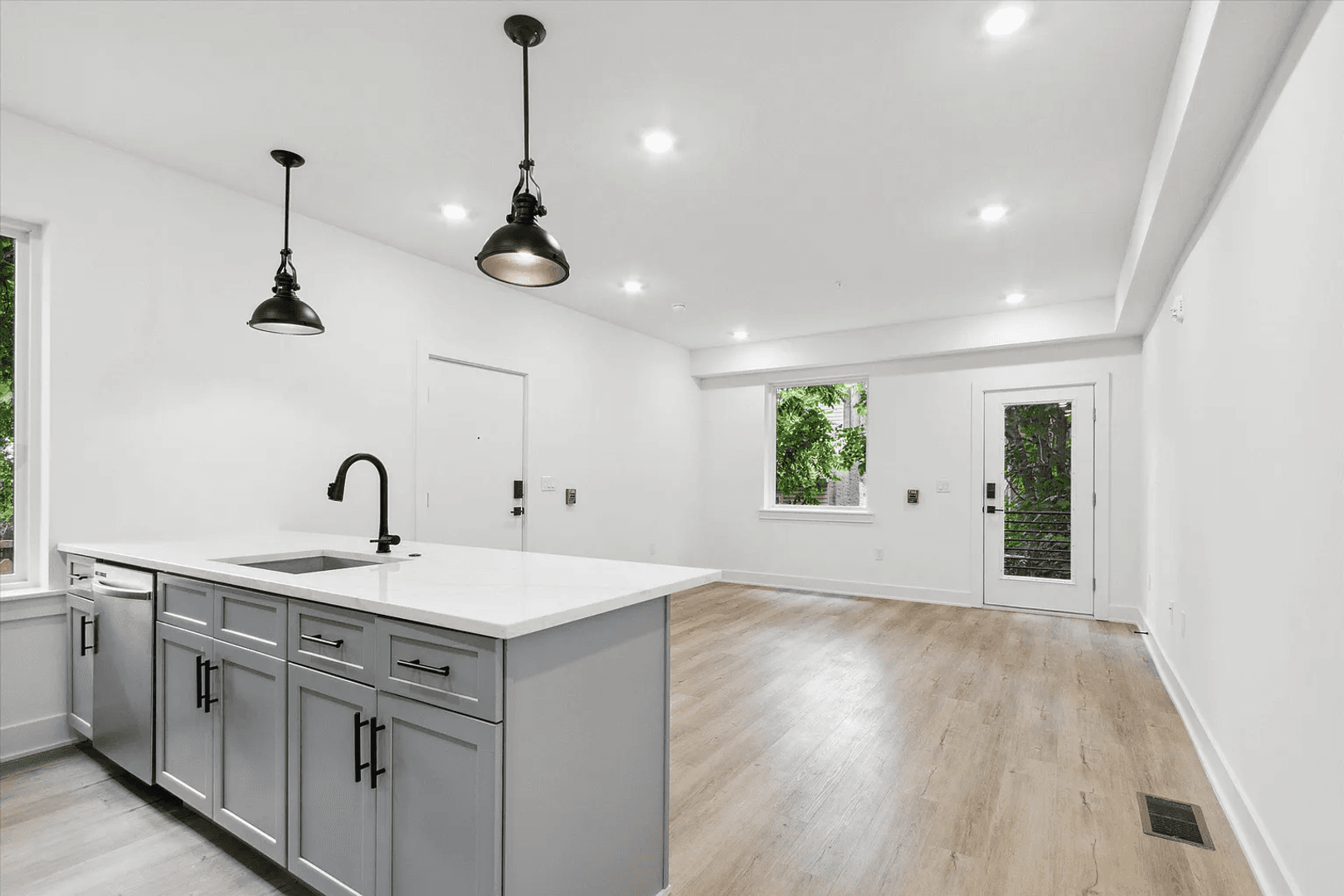 Philadelphia Apartment: 1834 N 18th St