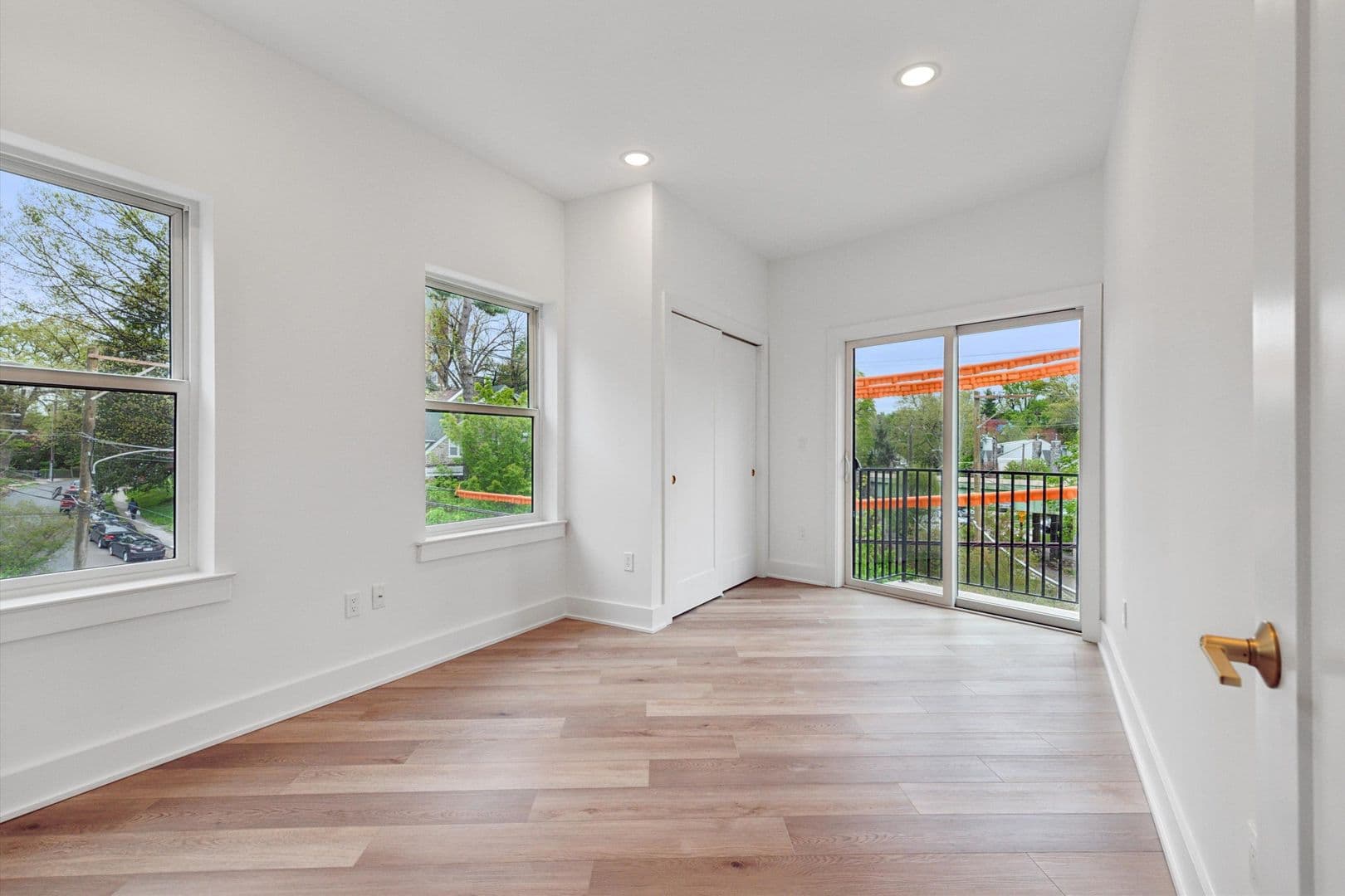 Philadelphia Apartment: 367 W Hortter St