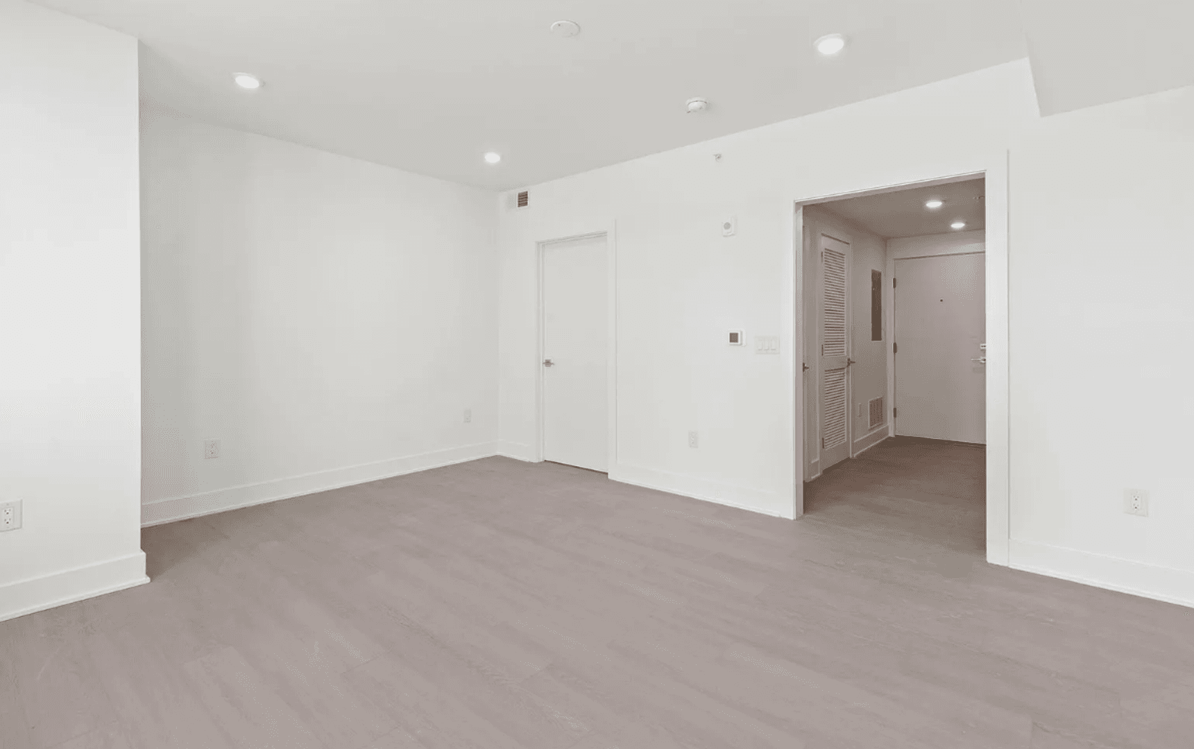 Philadelphia Apartment: 2000 Dreer St
