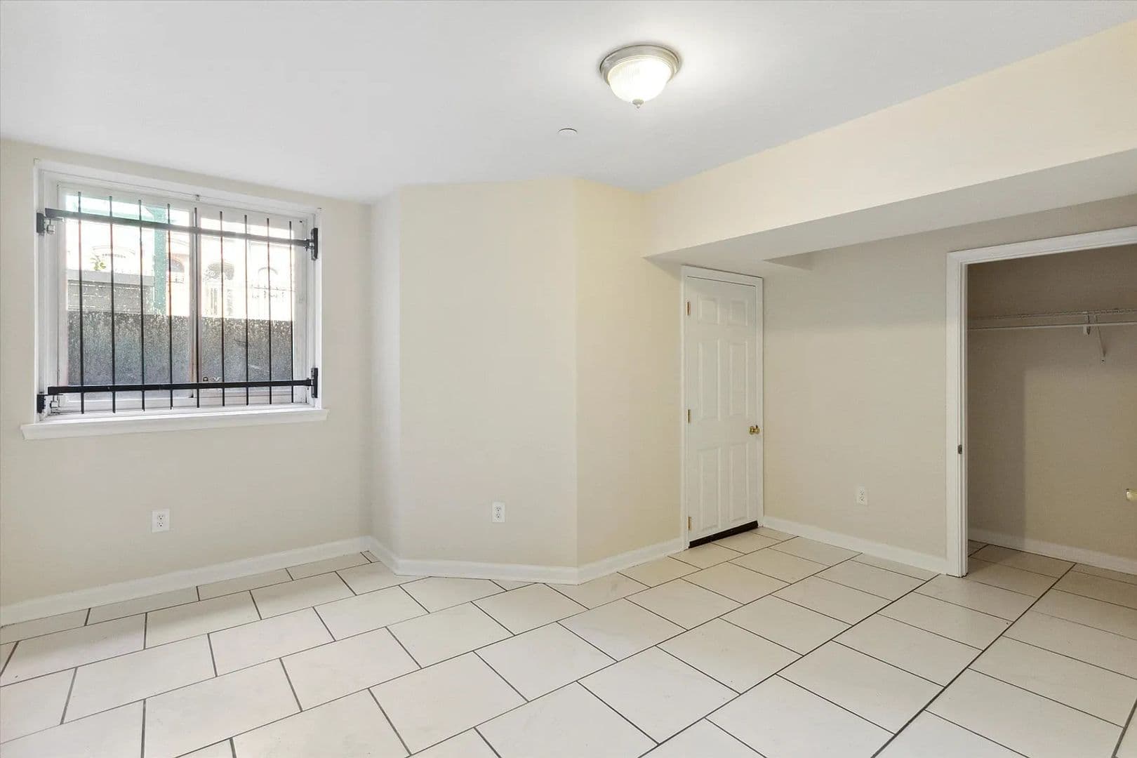 Philadelphia Apartment: 1519-21 N 16th St