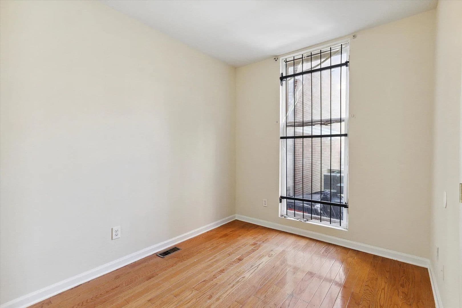 Philadelphia Apartment: 1519-21 N 16th St