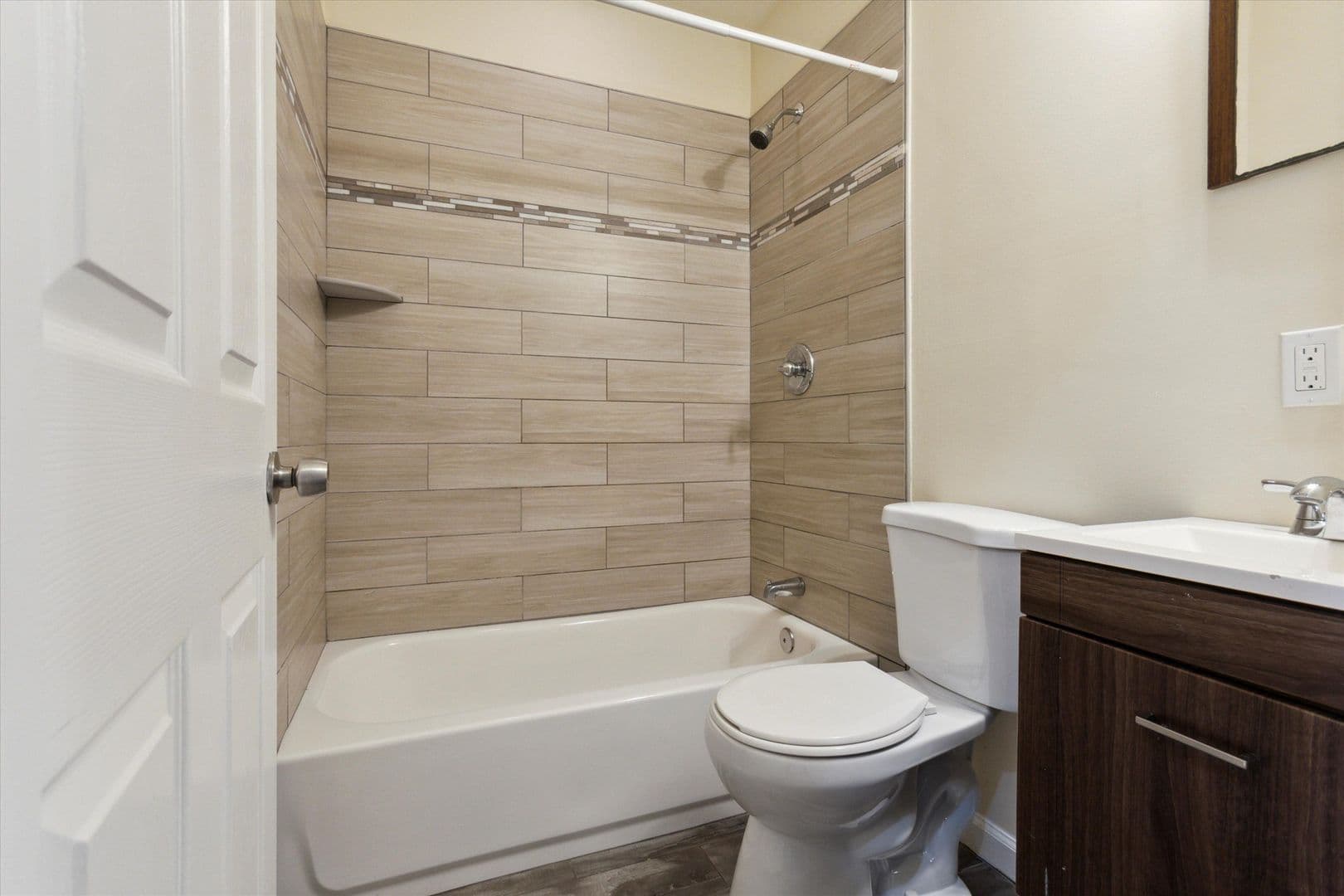 Philadelphia House: 1804 W Montgomery Ave