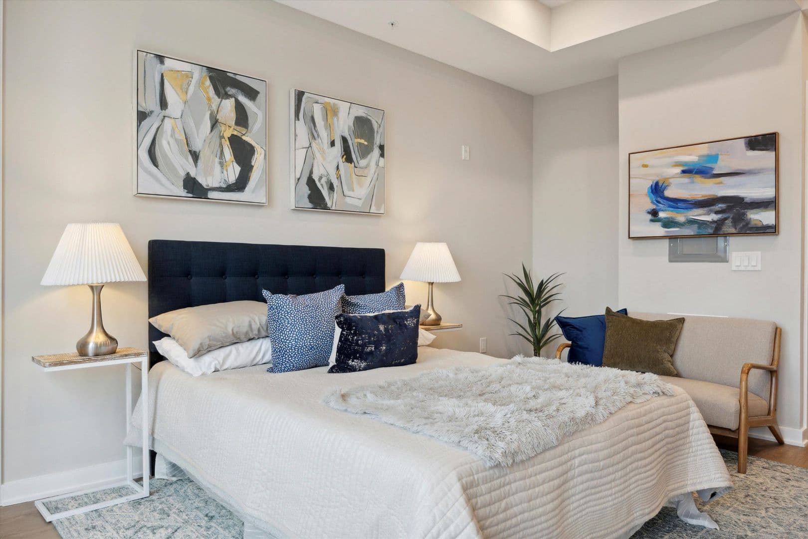 Philadelphia Apartment: 308 W Chelten Ave