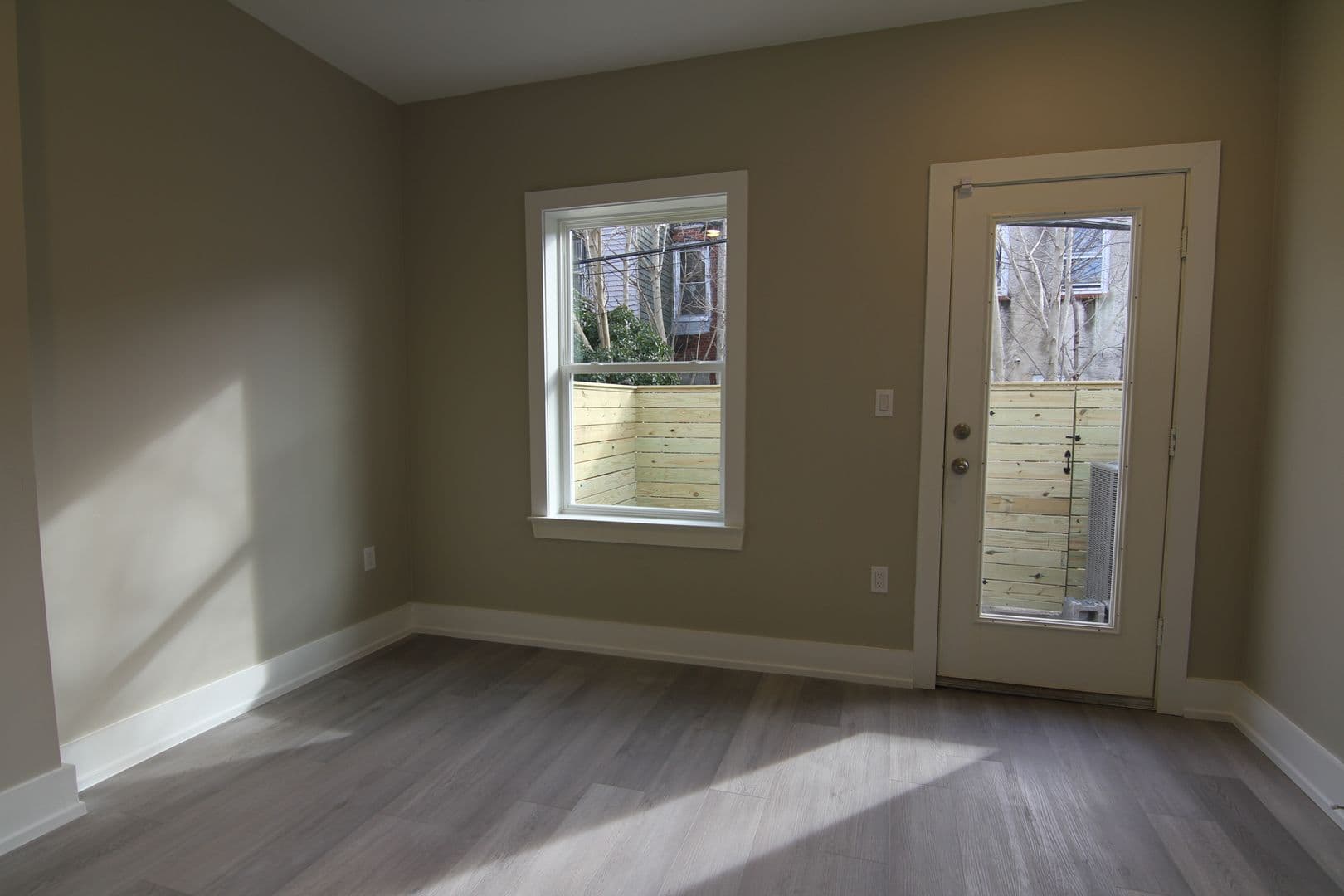Philadelphia Apartment: 2706 Wharton St
