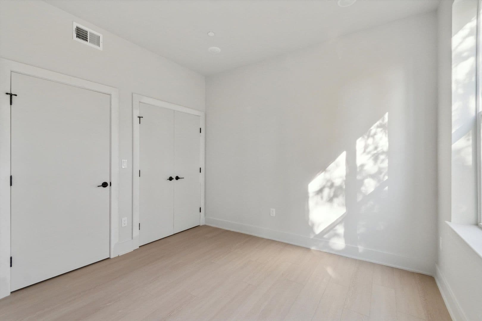 Philadelphia Apartment: 5521 Wayne Ave
