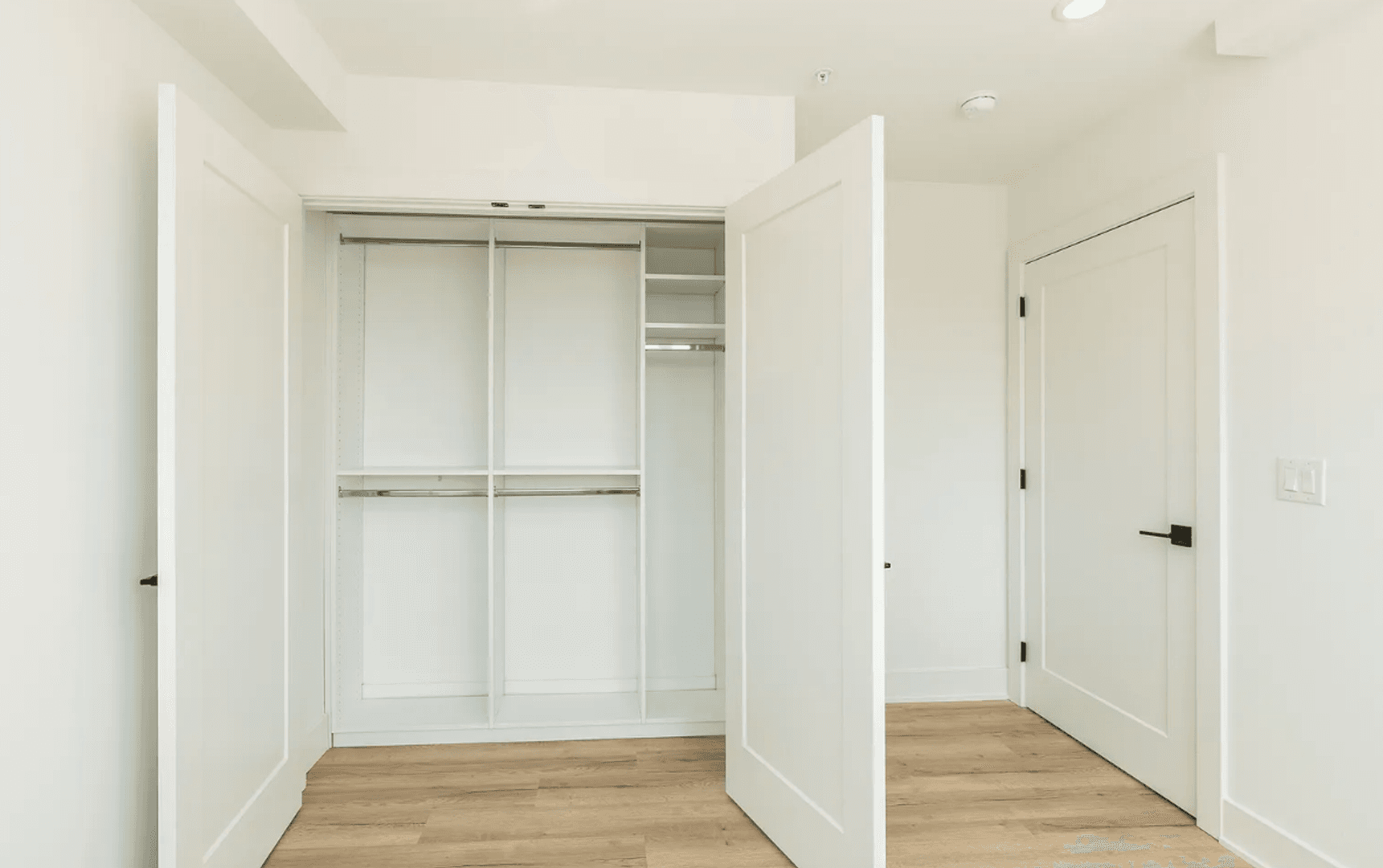 Philadelphia Apartment: 629 W Girard Ave