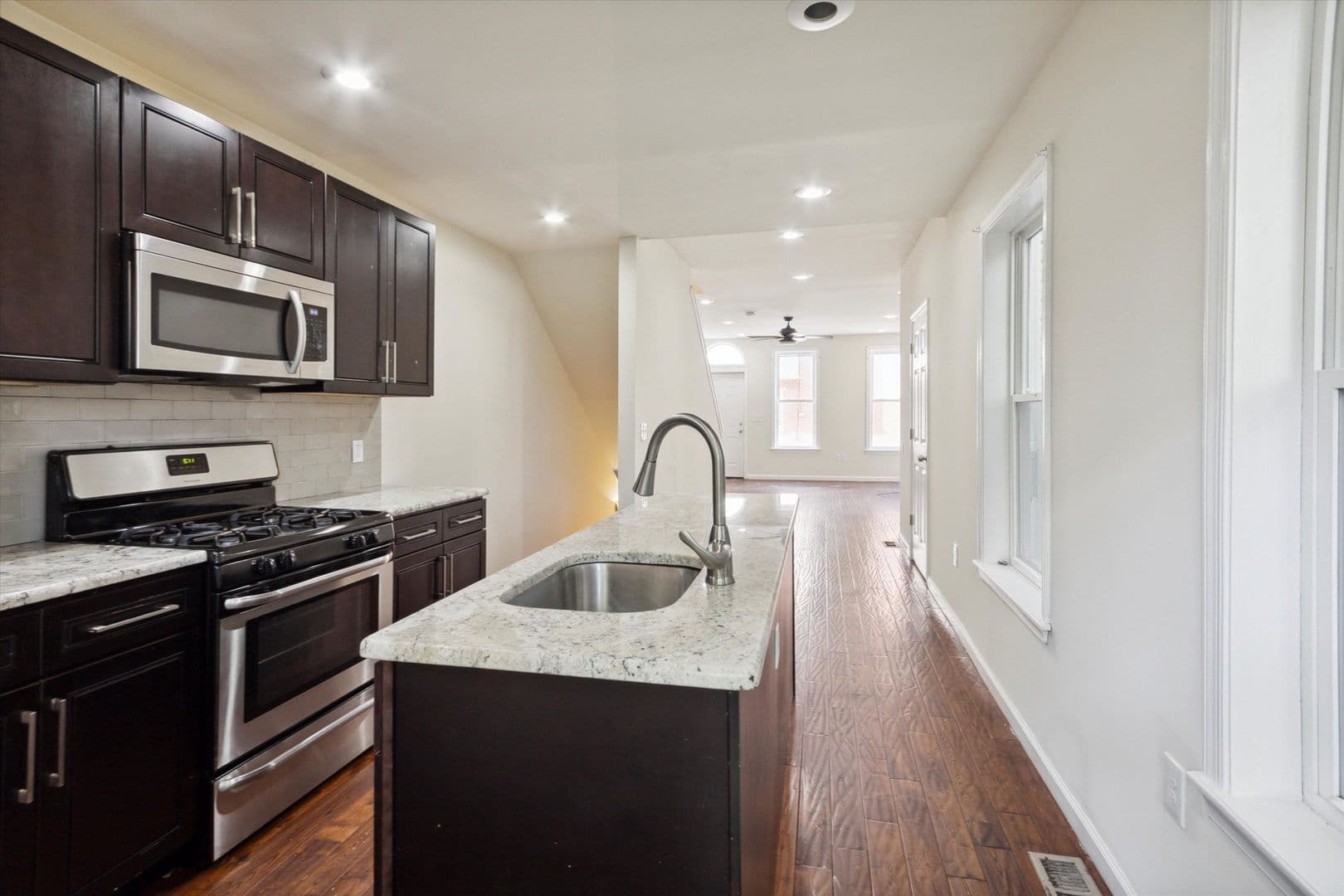 Philadelphia House: 1804 W Montgomery Ave