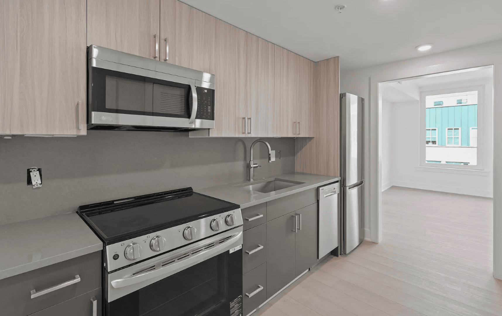 Philadelphia Apartment: 2000 Dreer St