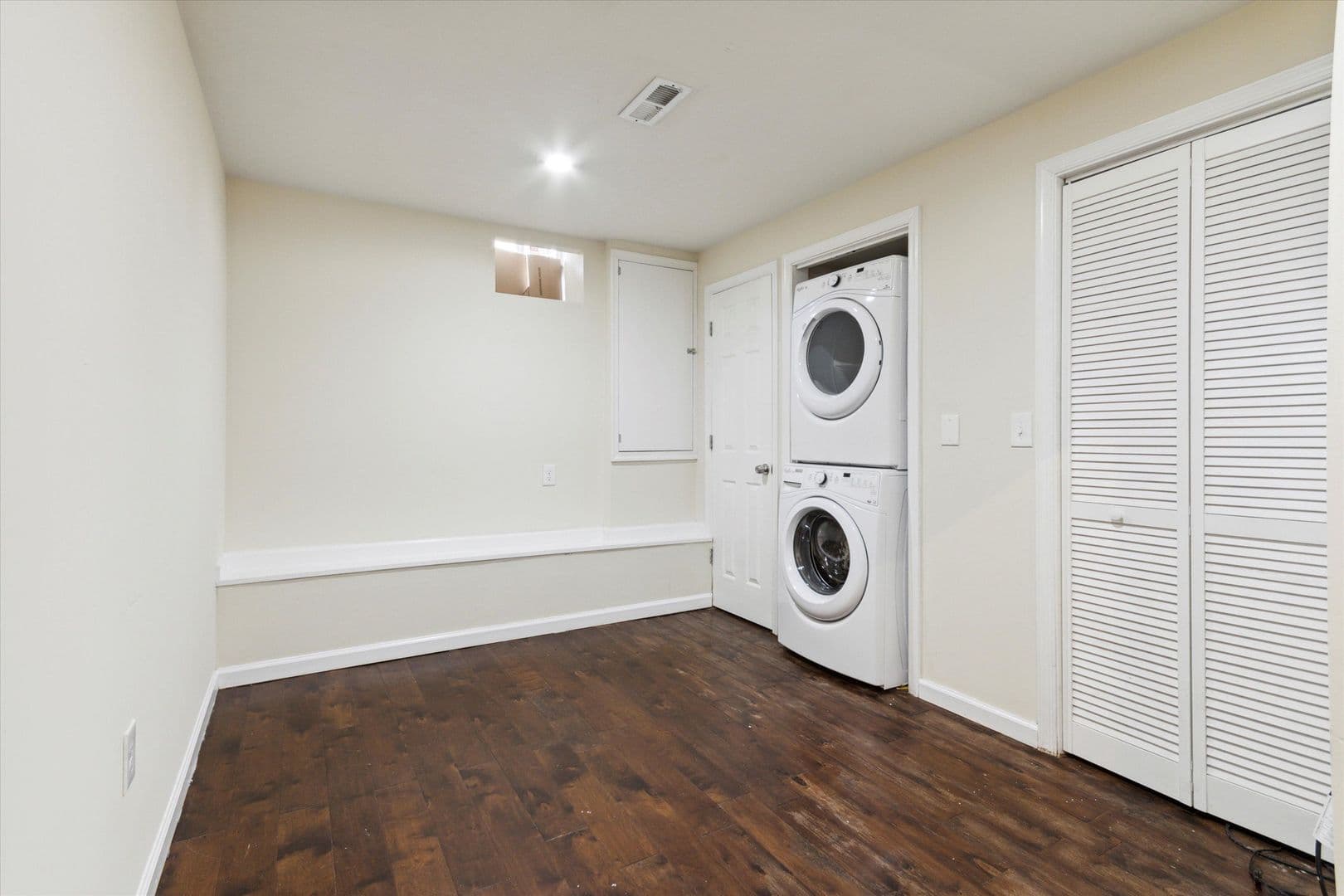 Philadelphia House: 1804 W Montgomery Ave