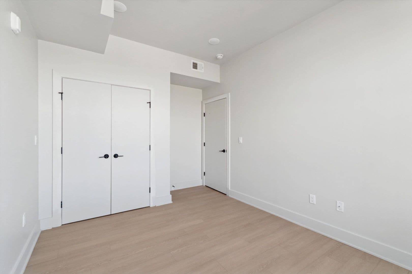 Philadelphia Apartment: 5521 Wayne Ave