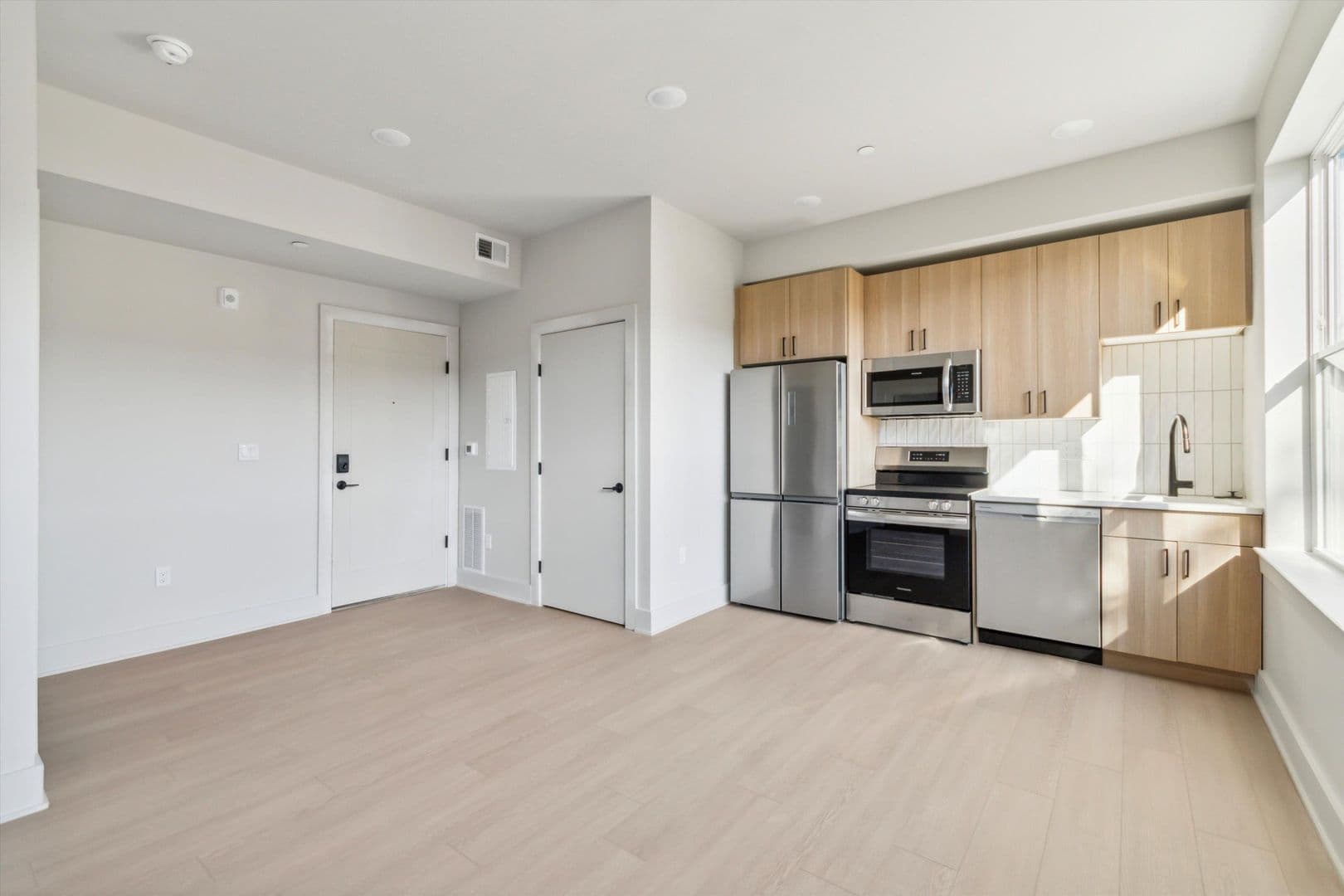Philadelphia Apartment: 5521 Wayne Ave