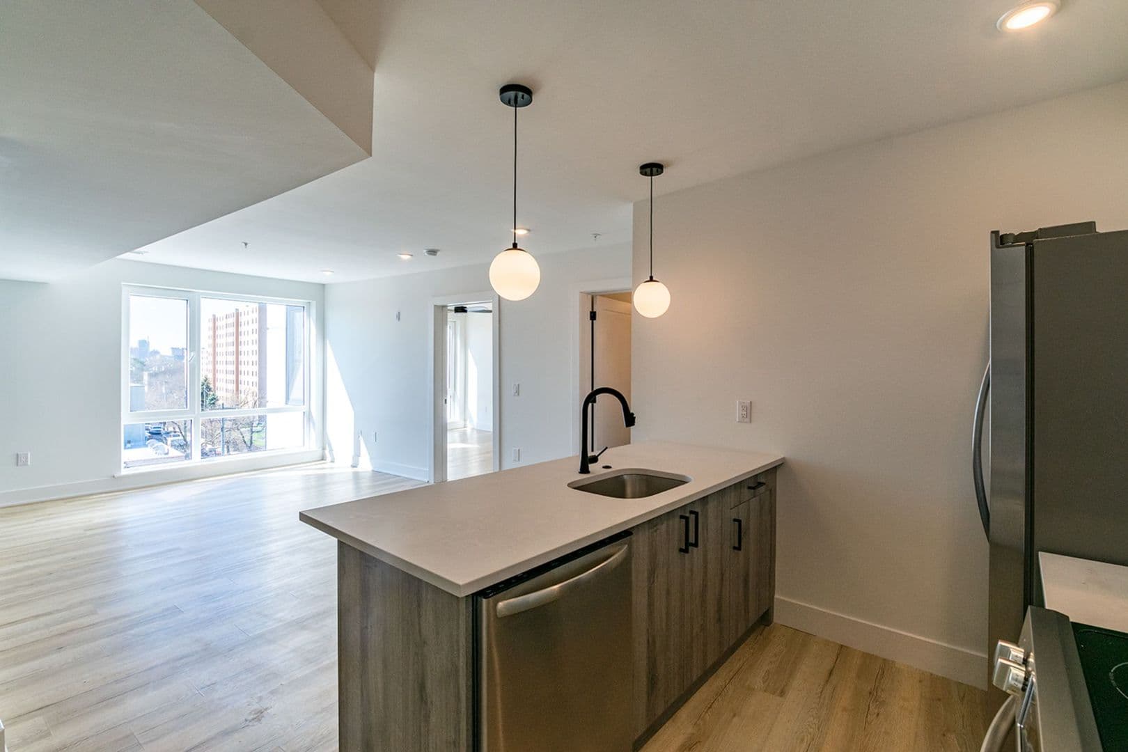 Philadelphia Apartment: 629 W Girard Ave