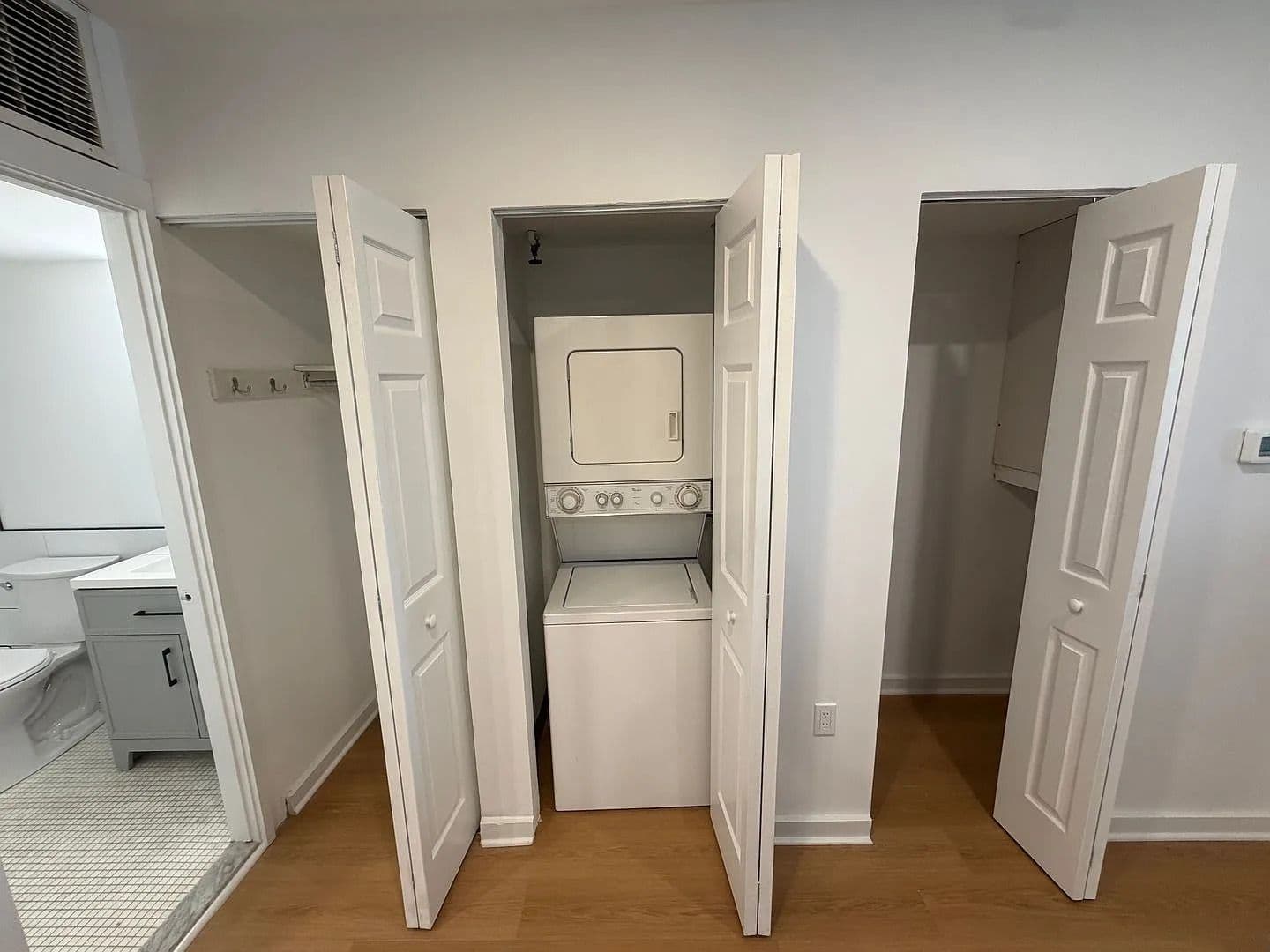 Philadelphia Apartment: 237 Chestnut St