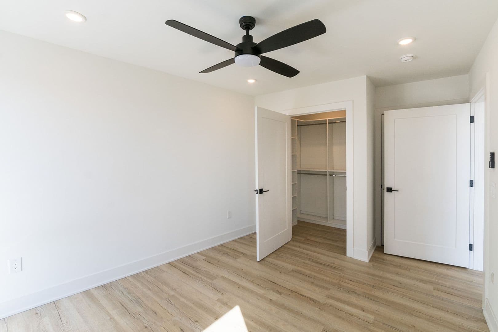 Philadelphia Apartment: 629 W Girard Ave