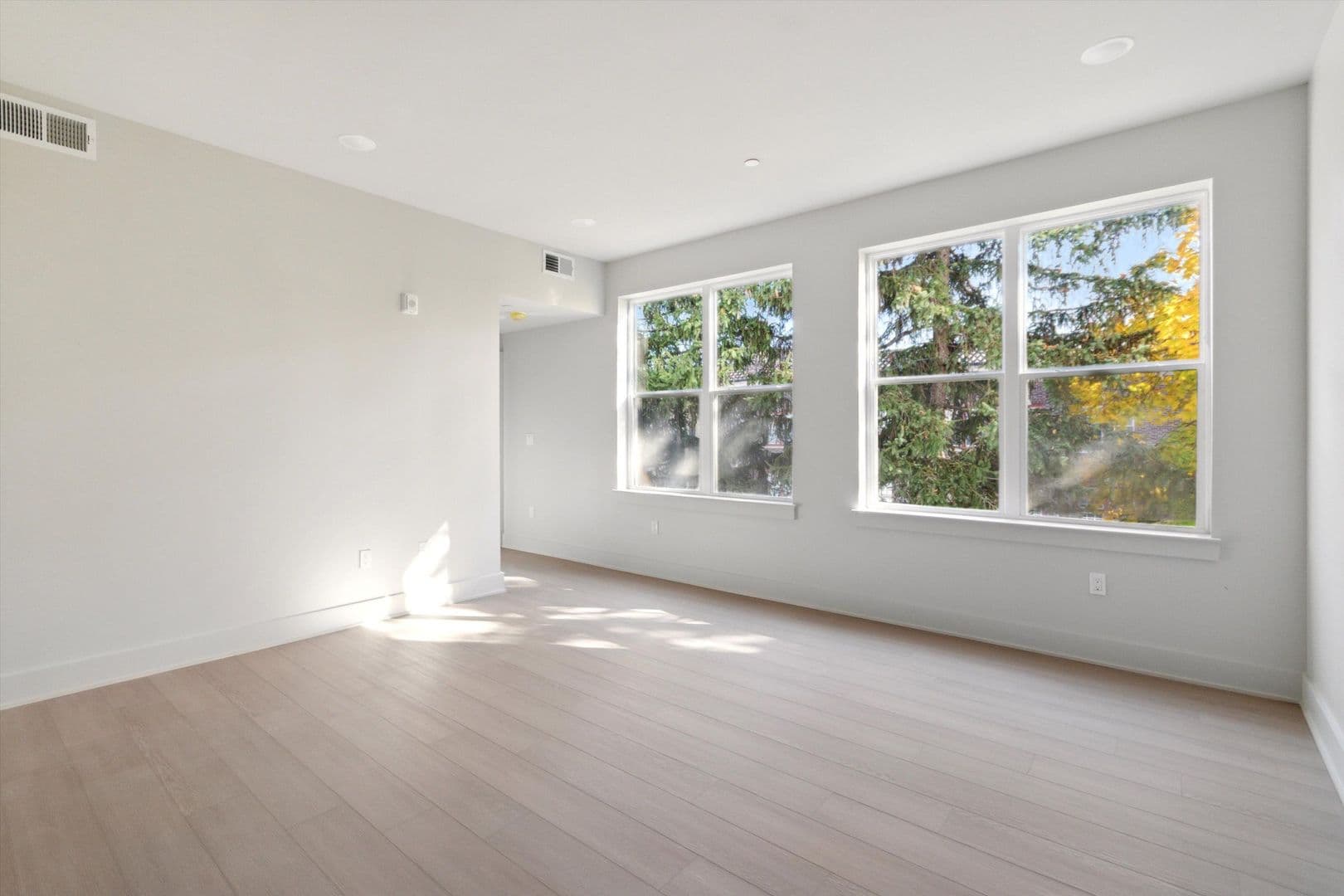 Philadelphia Apartment: 5521 Wayne Ave