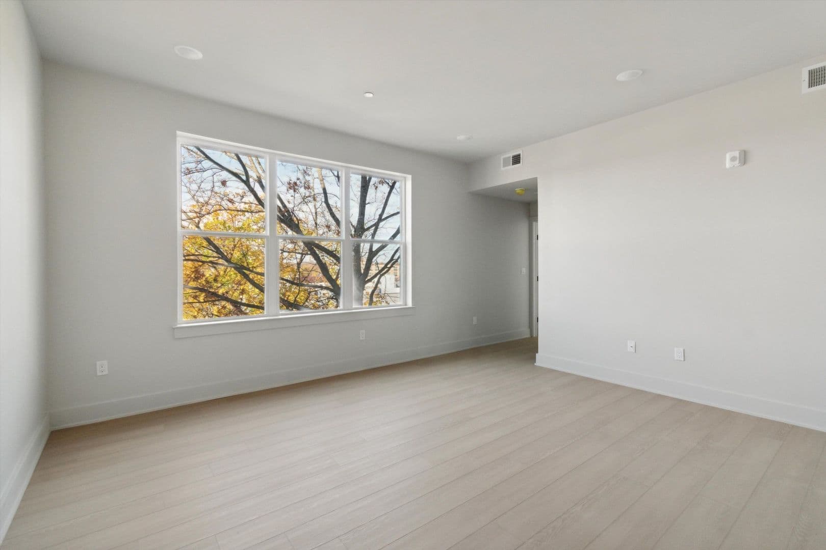 Philadelphia Apartment: 5521 Wayne Ave